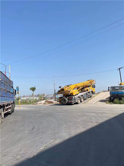 城西区25吨吊车的租赁价格大概是多少？